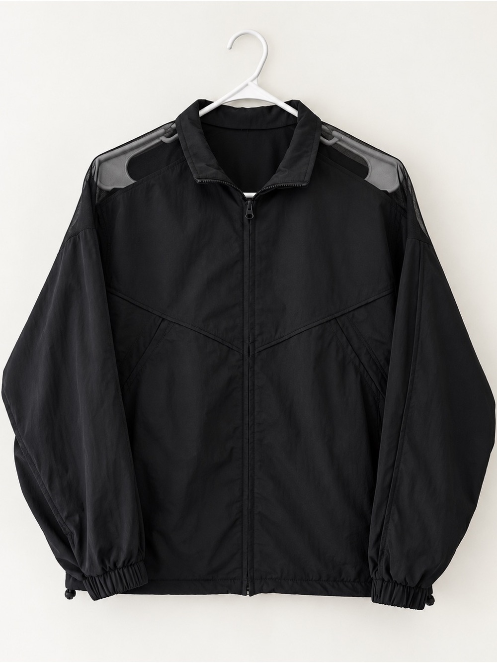 ALO Yoga Men's Black Windbreaker Jacket with Mesh Shoulder Detail